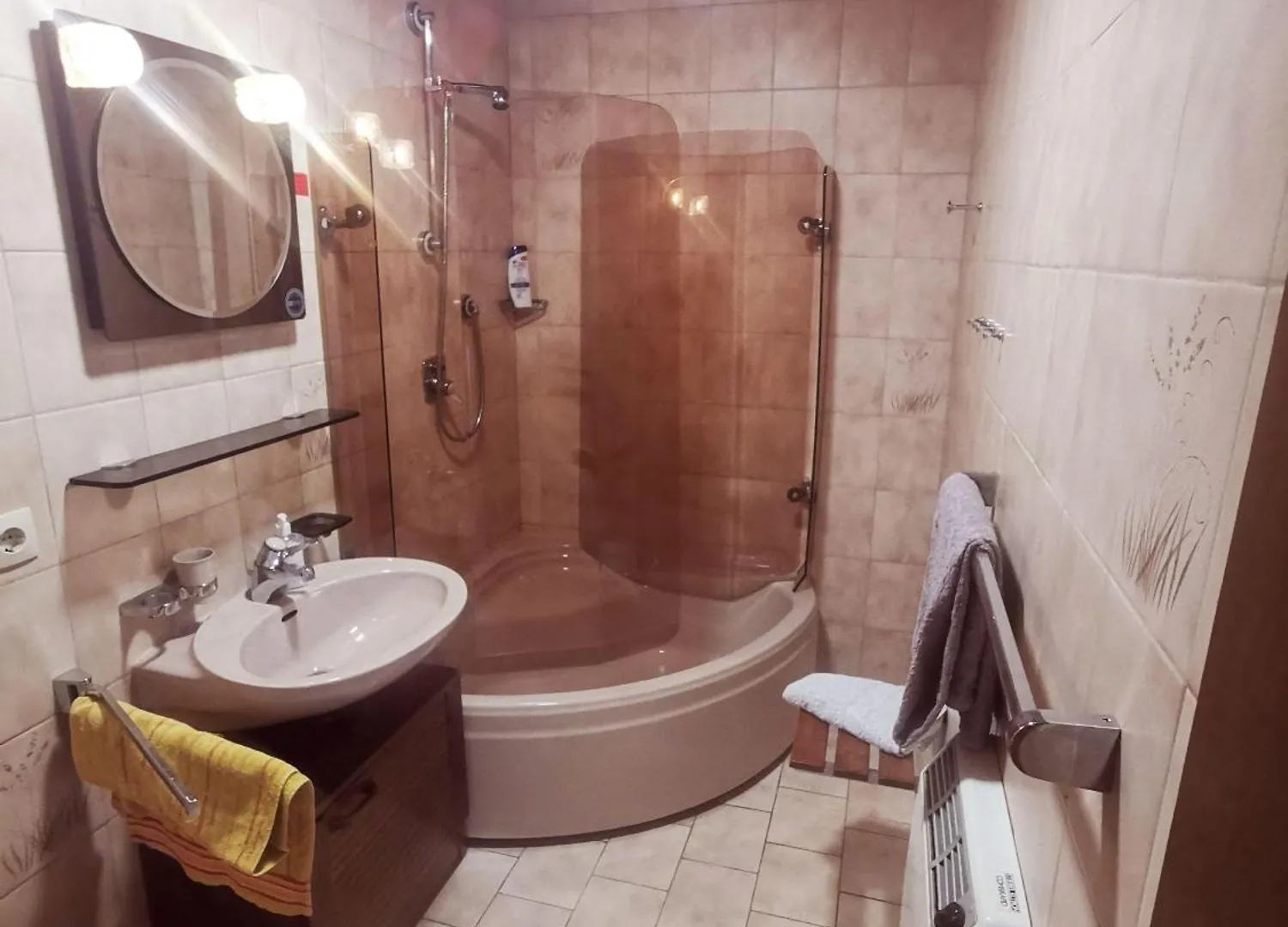 Haus-Daxberg-Idyllisch-Gelegen-Im-Bayerischen-Wald-Ferienwohnung-Mit-Zimmer-Kueche-Bad Eppenschlag Apartment